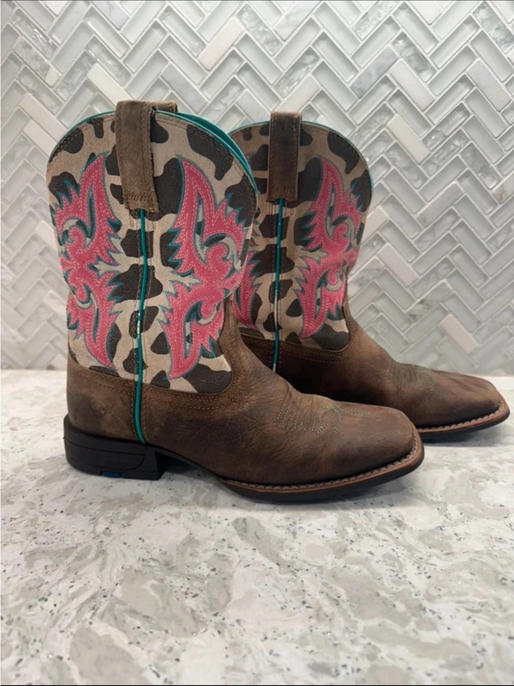 Ariat Western Brown Leather Cowboy Boots with Pink Embroidery
